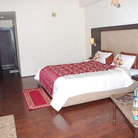 Hotel Jaya International Hyderabad Exterior foto